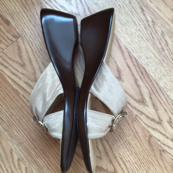 Italian sandals NWOT, elegant slide on wedges - Picture 6 of 11